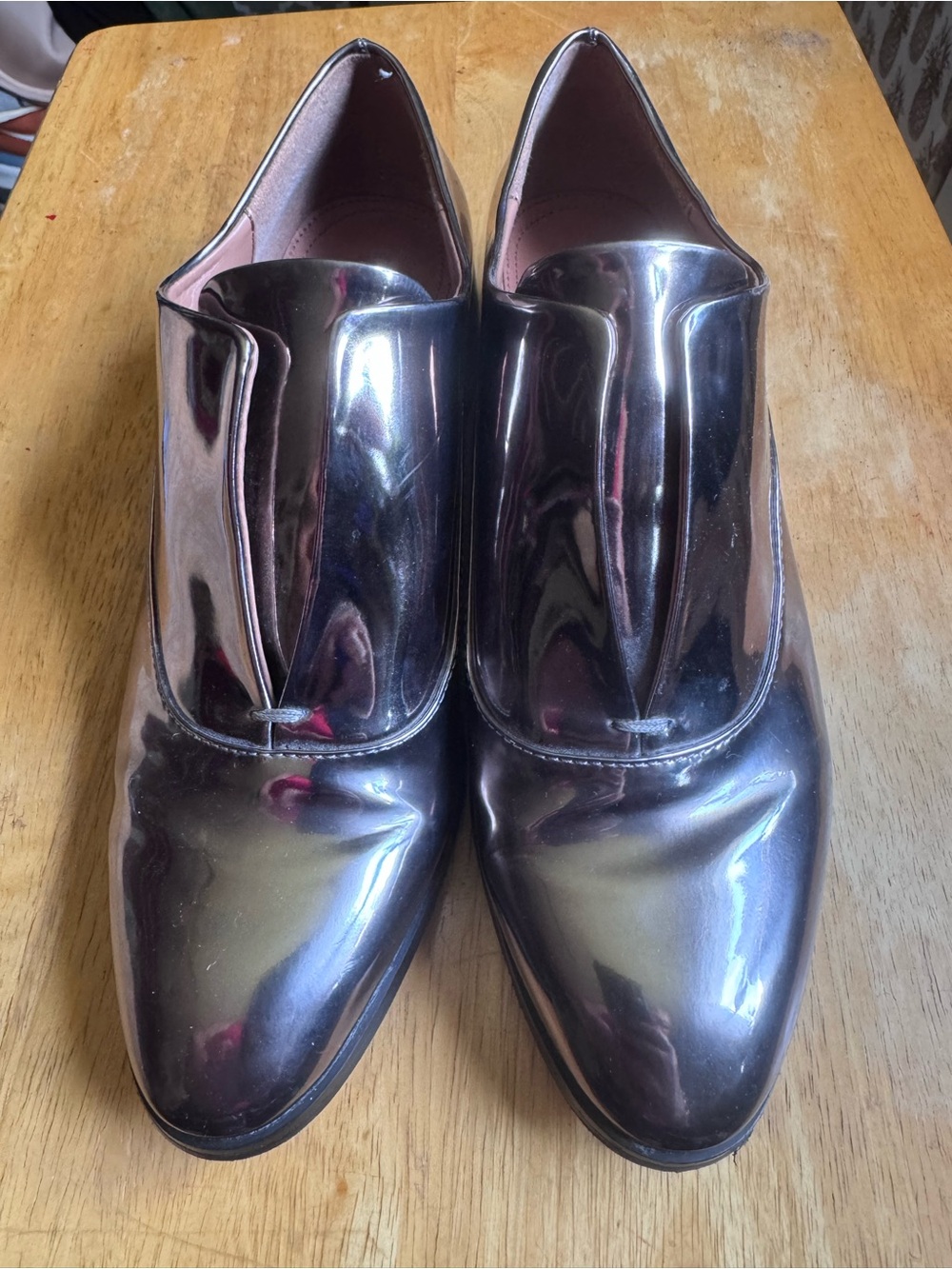 Women's 7.5 BCBGMaxAzria Metallic Slip-On Dress Shoes in Gunmetal